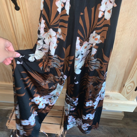 Kimberly C floral printed jumpsuit romper size S - Picture 3 of 4
